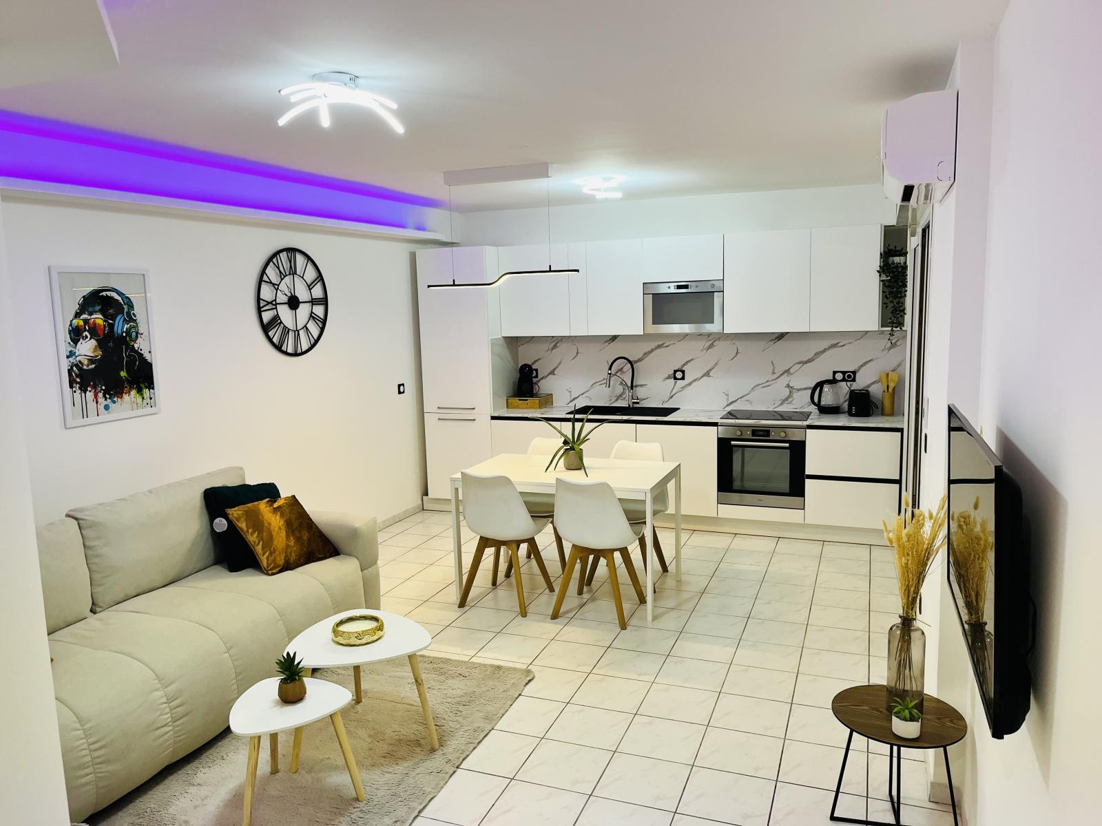 
                                                Location
                                                 F2 meublé design