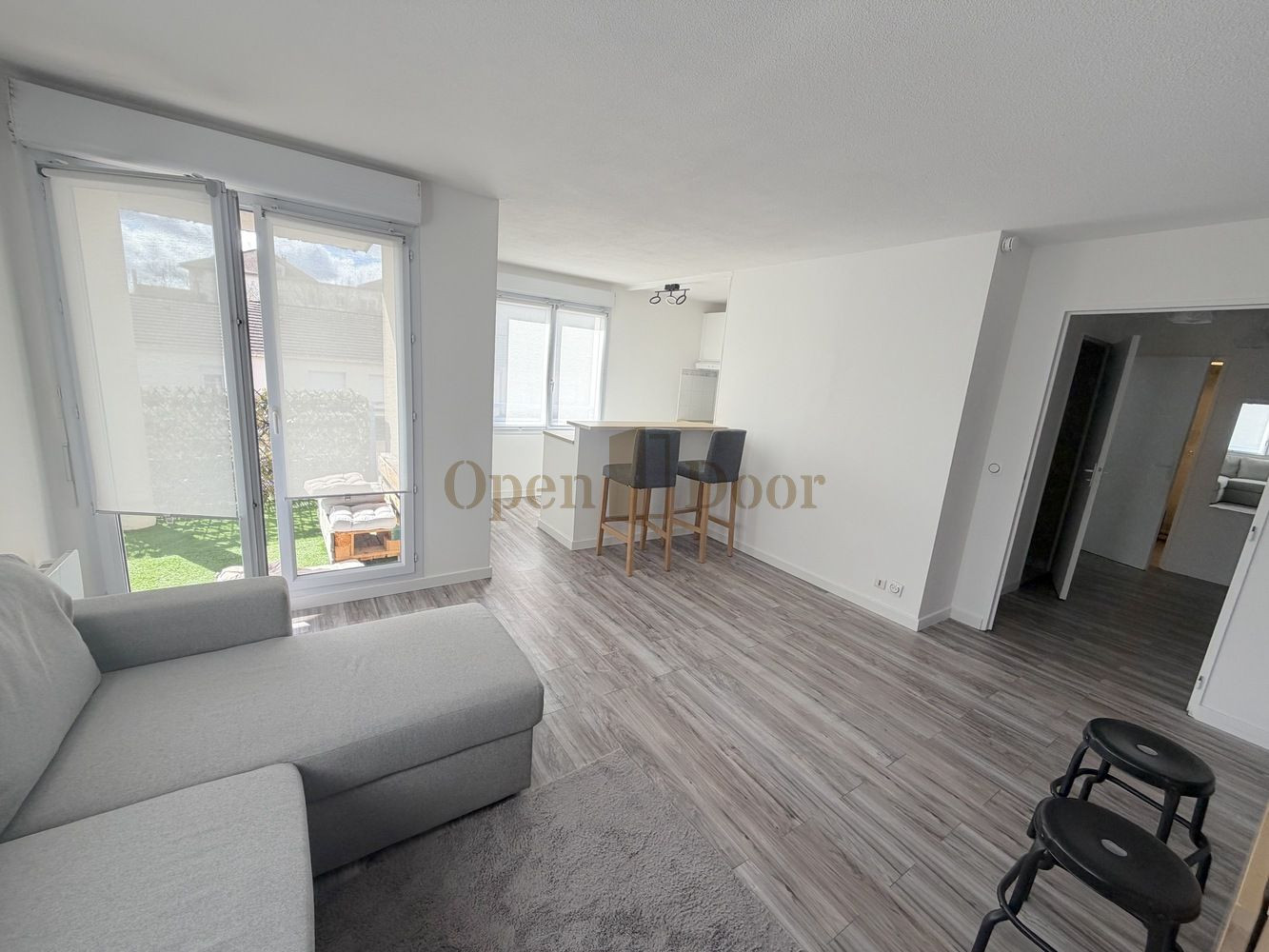 
                                                Location
                                                 F2 meublé - Moissy-Cramayel