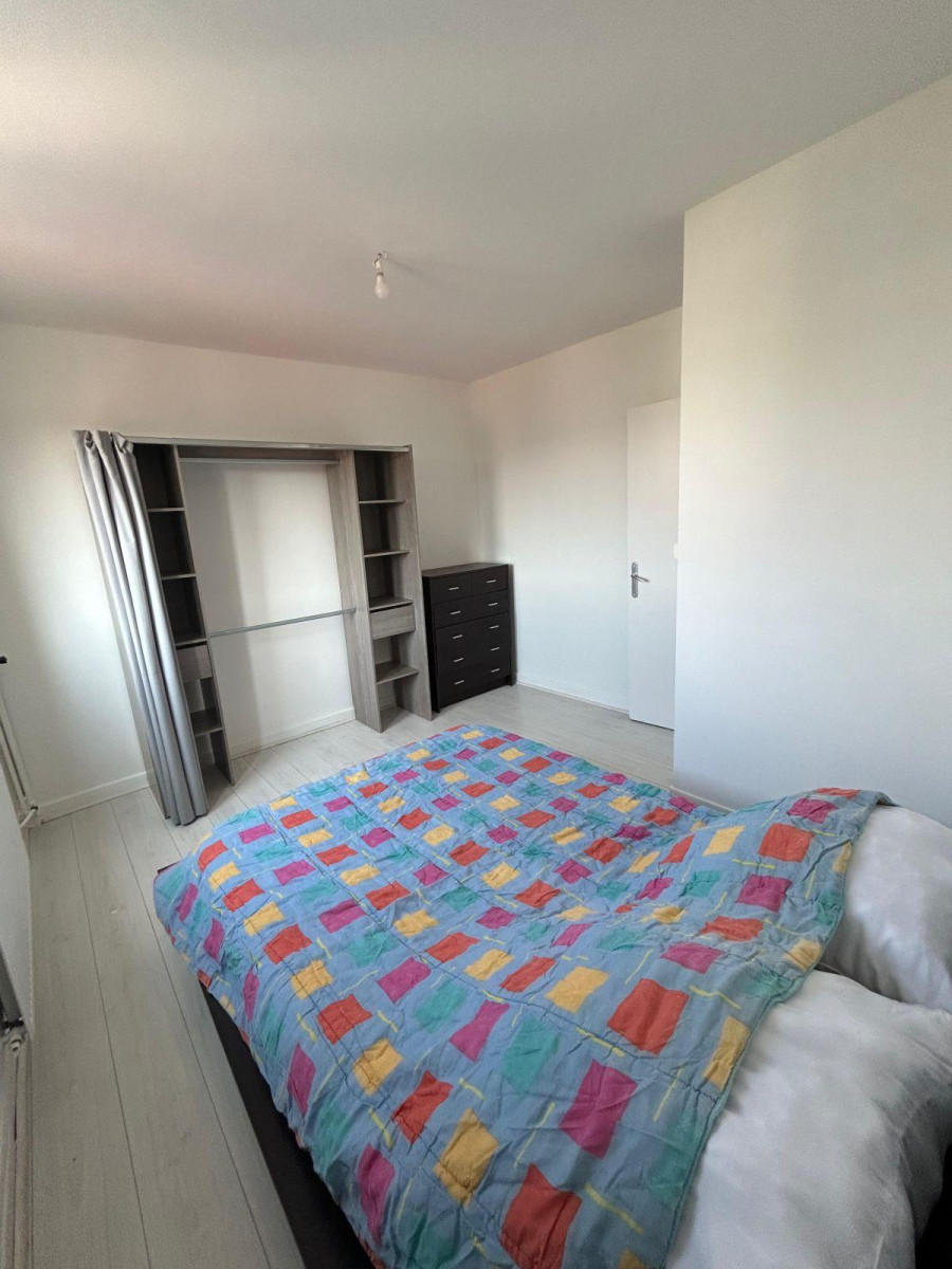 
                                                Location
                                                 F2 meublé proche gare