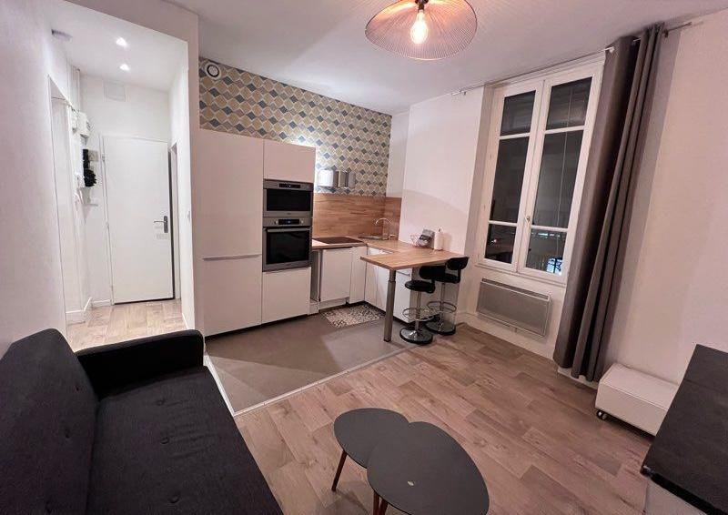 
                                                Location
                                                 F2 Meublé refait à neuf Rue Servient