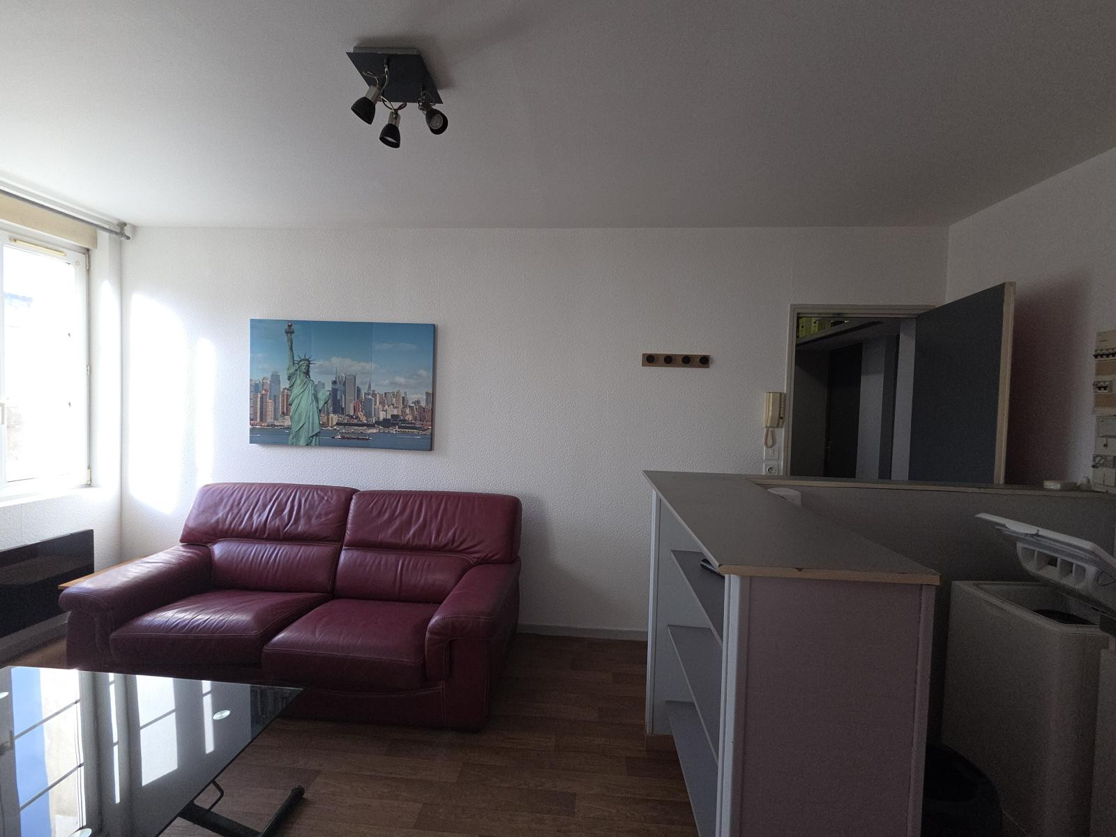 
                                                Location
                                                 F2 PROCHE AUCHAN AVEC GARAGE