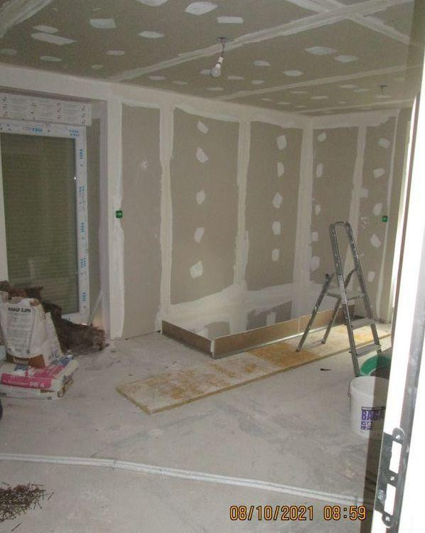 
                                                Location
                                                 F2 refait à neuf avec terrasse et jardin