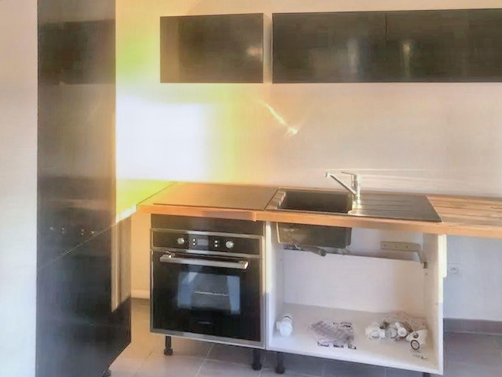 
                                                Location
                                                 F2 très lumineux, résidence récente et sécurisée