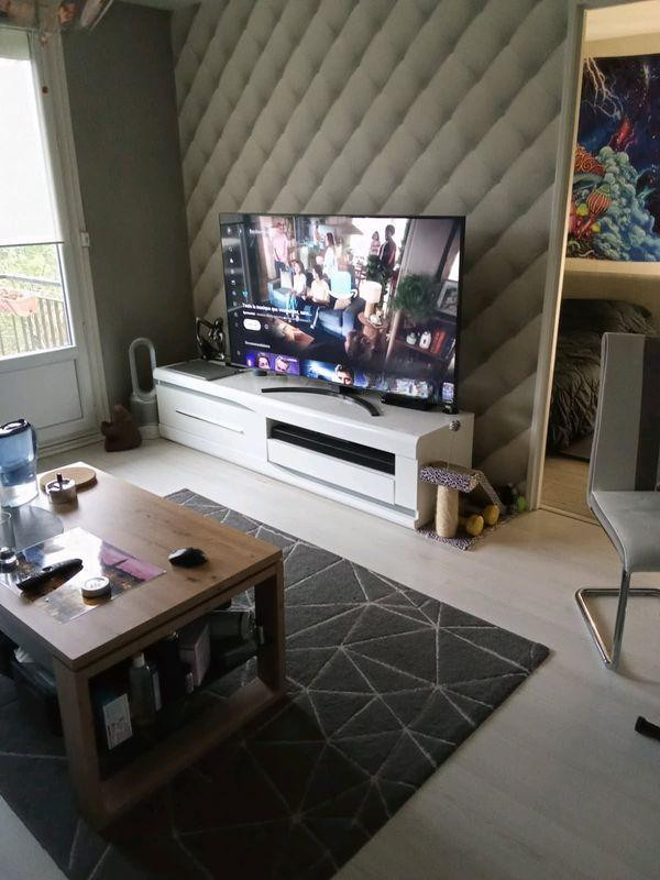 
                                                Location
                                                 F3 60m² dans résidence avec parking
