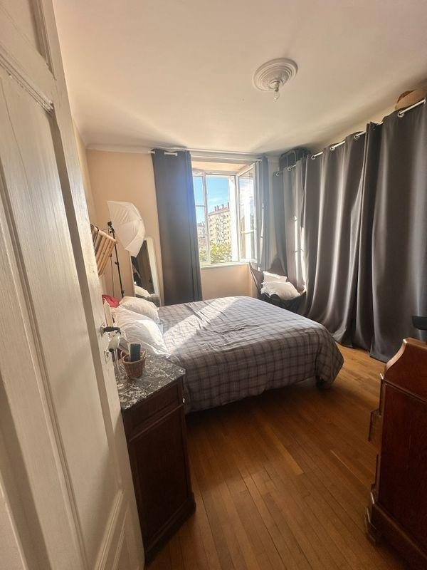 
                                                Location
                                                 F3 64 m² dans le bas de la rue du Maréchal Oudinot