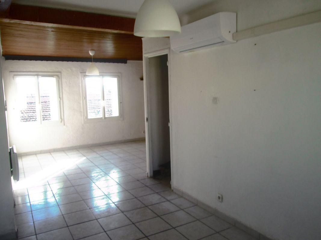 
                                                Location
                                                 F3 à louer