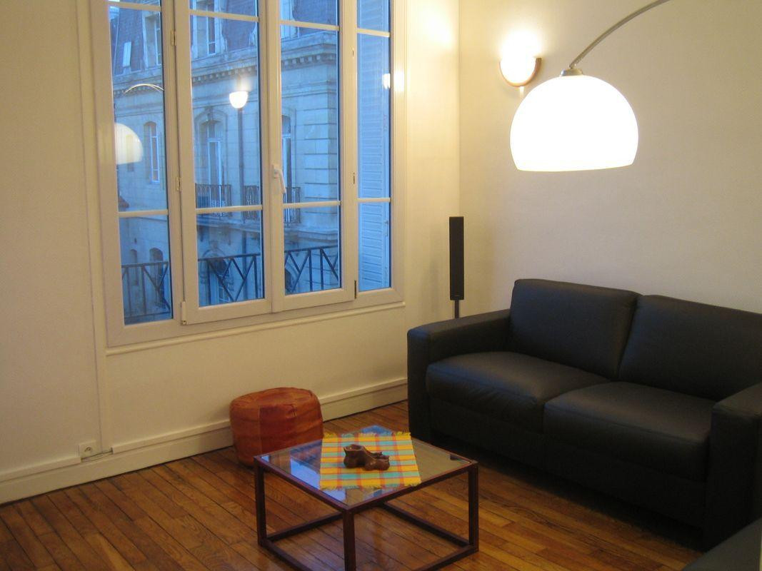 
                                                Location
                                                 F3 Centre Ville Parking, cave et grenier