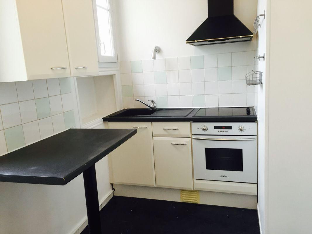 
                                                Location
                                                 F3 Centre Ville Parking, cave et grenier