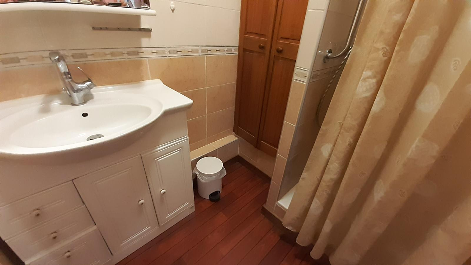 
                                                Location
                                                 F3 de MONTESSUY