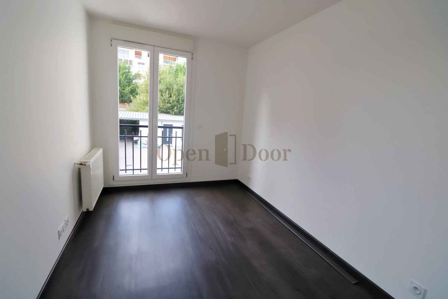 
                                                Location
                                                 F3 - Les Pavillons-sous-Bois