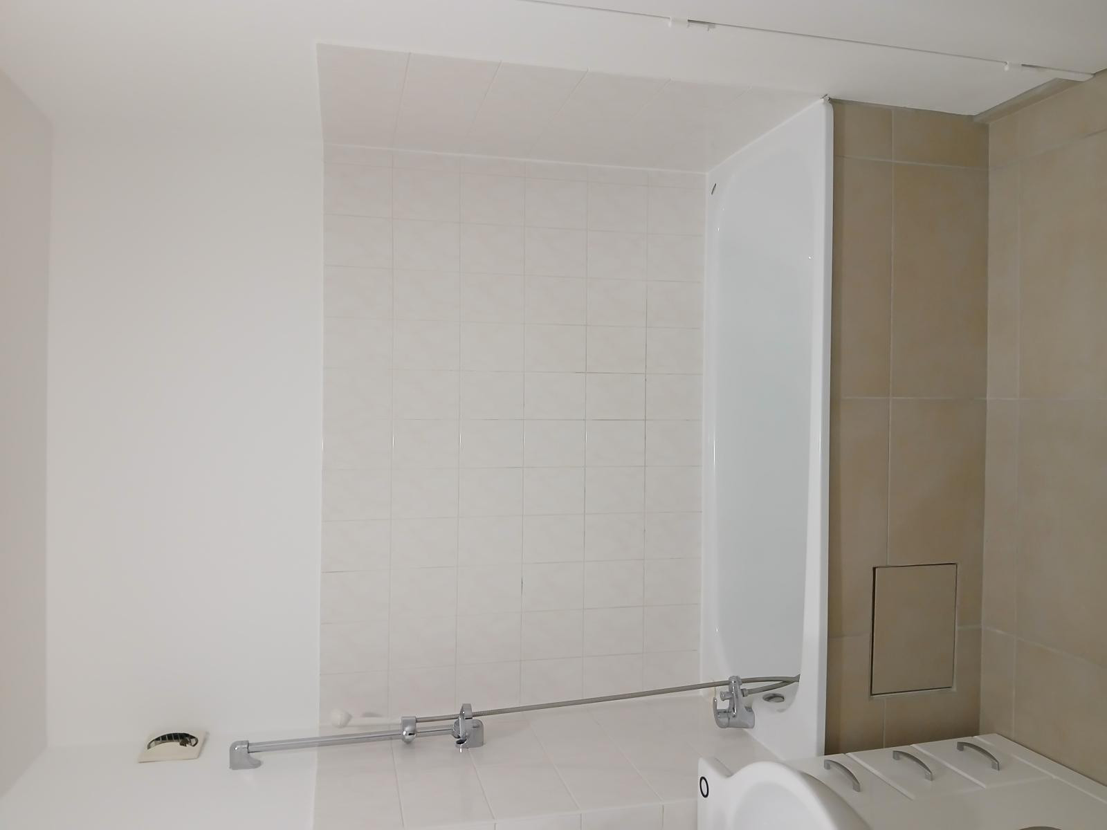 
                                                Location
                                                 F3 lumineuse + cuisine equipee + cave + Garage