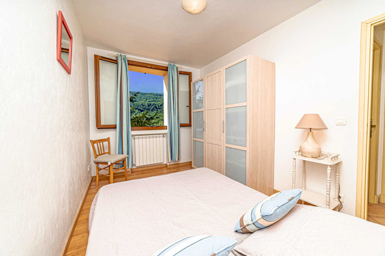 
                                                Location
                                                 F3 MEUBLE EN VILLA GRASSE ANTIBES SOPHIA