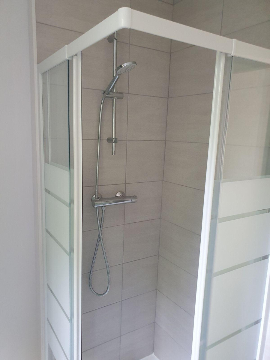 
                                                Location
                                                 F3 QUAI ROUEN GAUCHE REFAIT