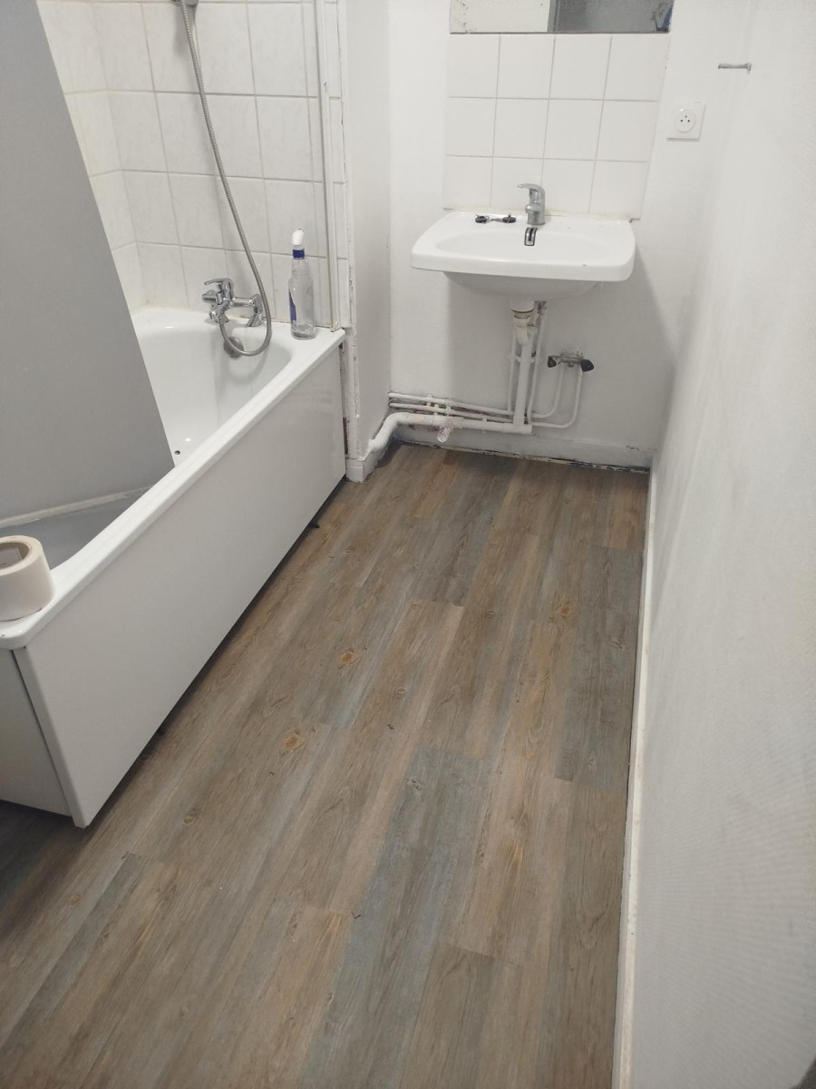 
                                                Location
                                                 F3 roubaix eurotelport