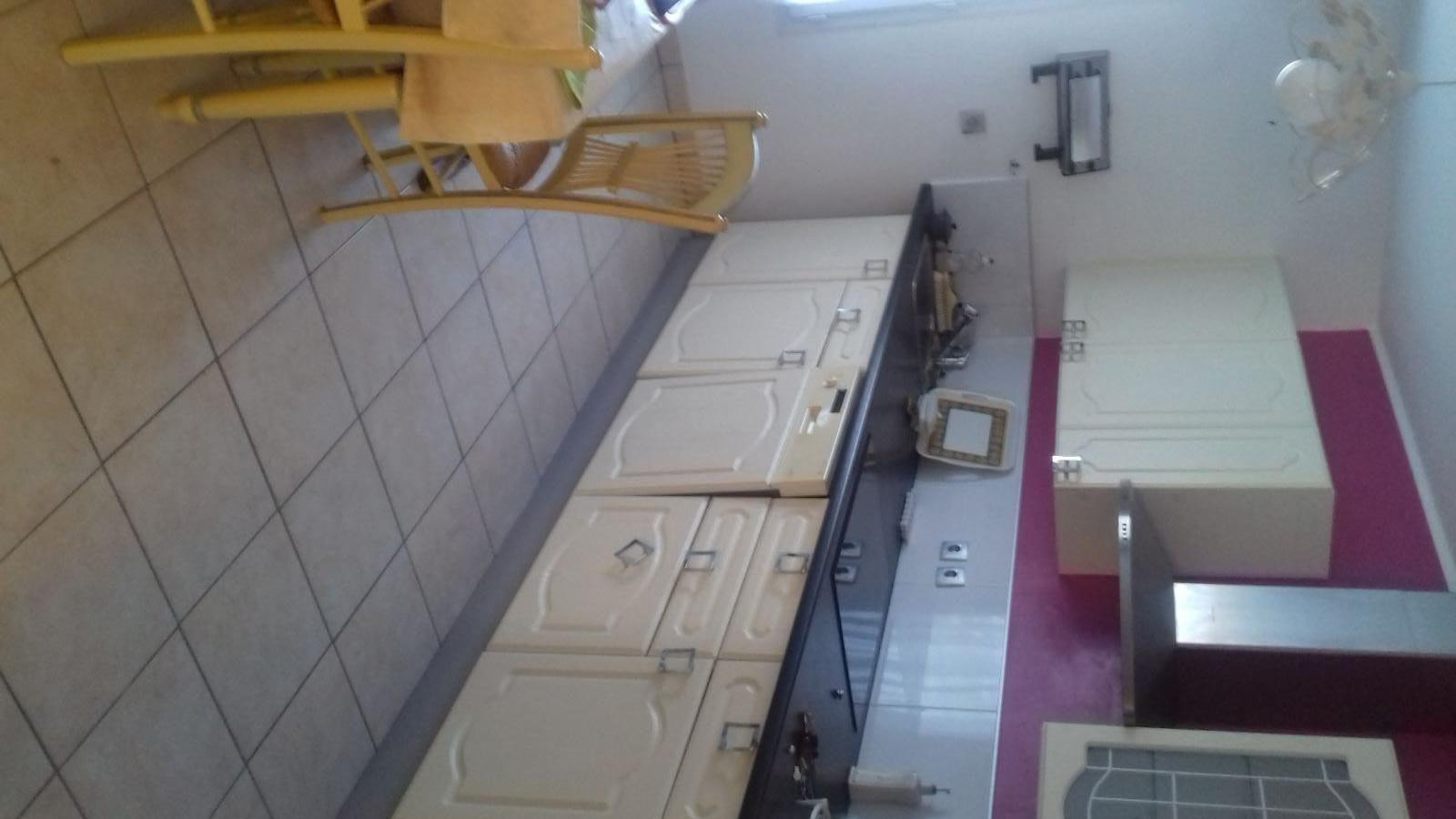 
                                                Location
                                                 F3 spacieux et lumineux