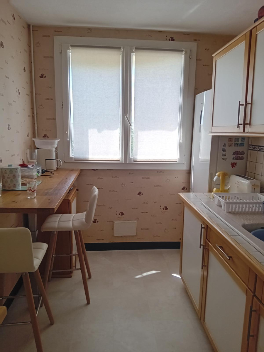 
                                                Location
                                                 F3Bis Meublé - 850 € CC