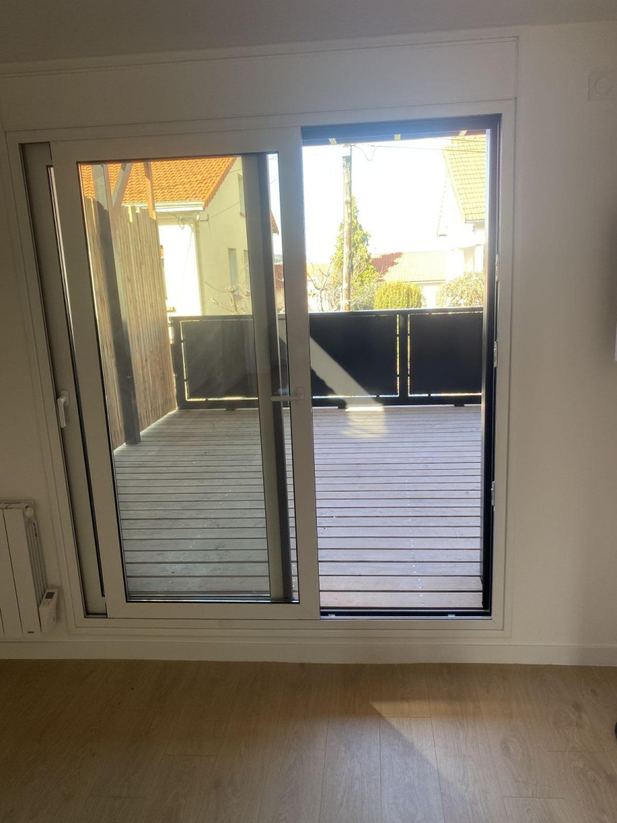 
                                                Location
                                                 F4 87 m2 neuf / terrasse / 2 parking / véranda