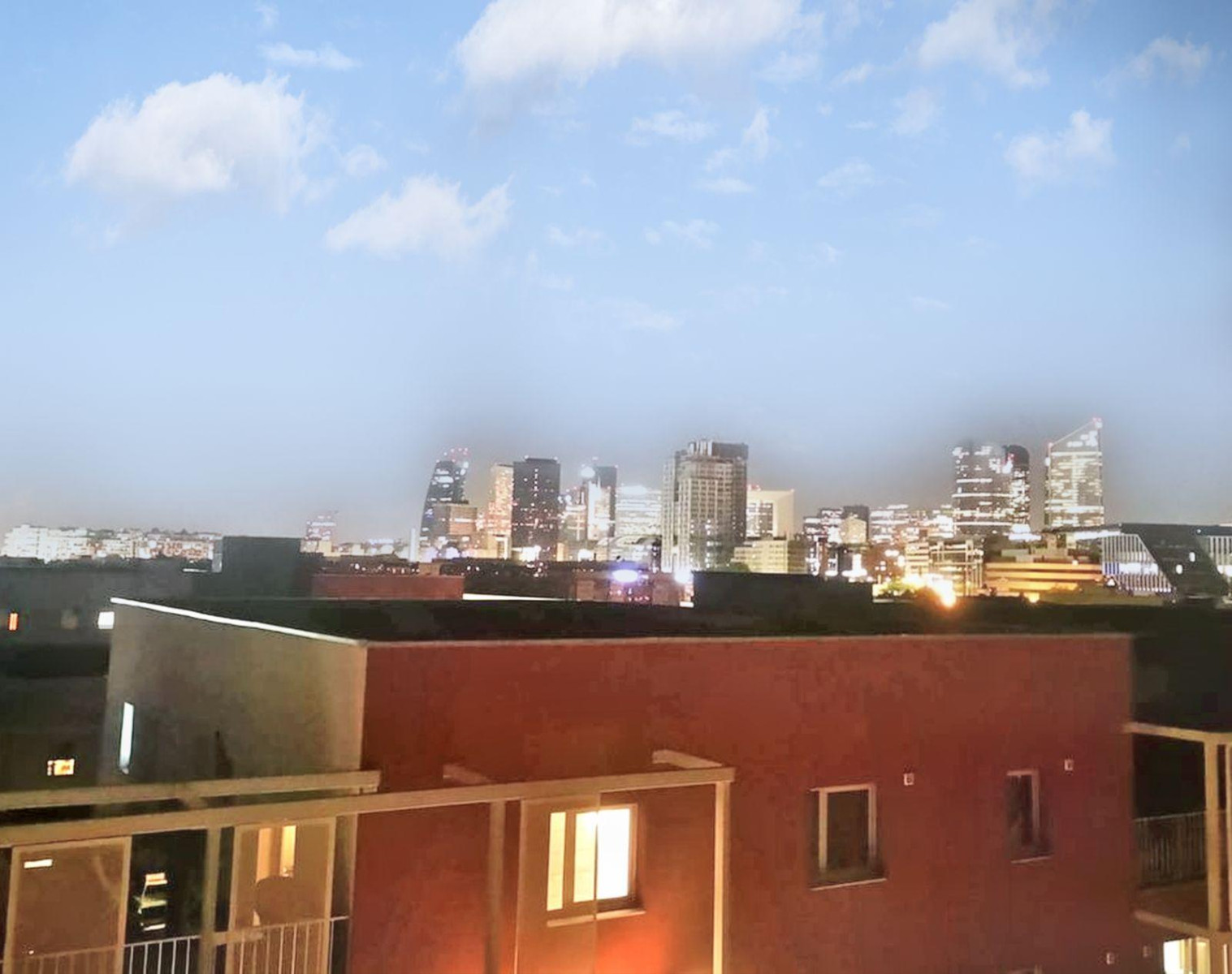 
                                                Location
                                                 F4 avec vue panoramique sur la Défense