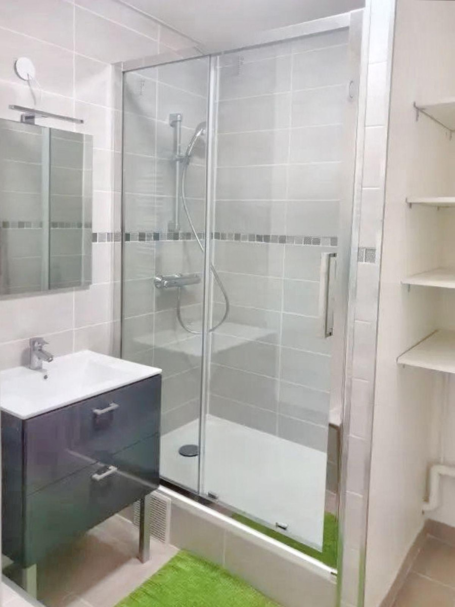 
                                                Colocation
                                                 F4 - colocation dans une résidence calme sécurisée