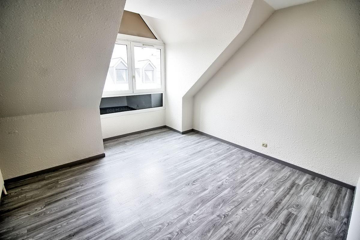 
                                                Location
                                                 F4 duplex 80 m2 Jardin Des Plantes avec 2 parkings
