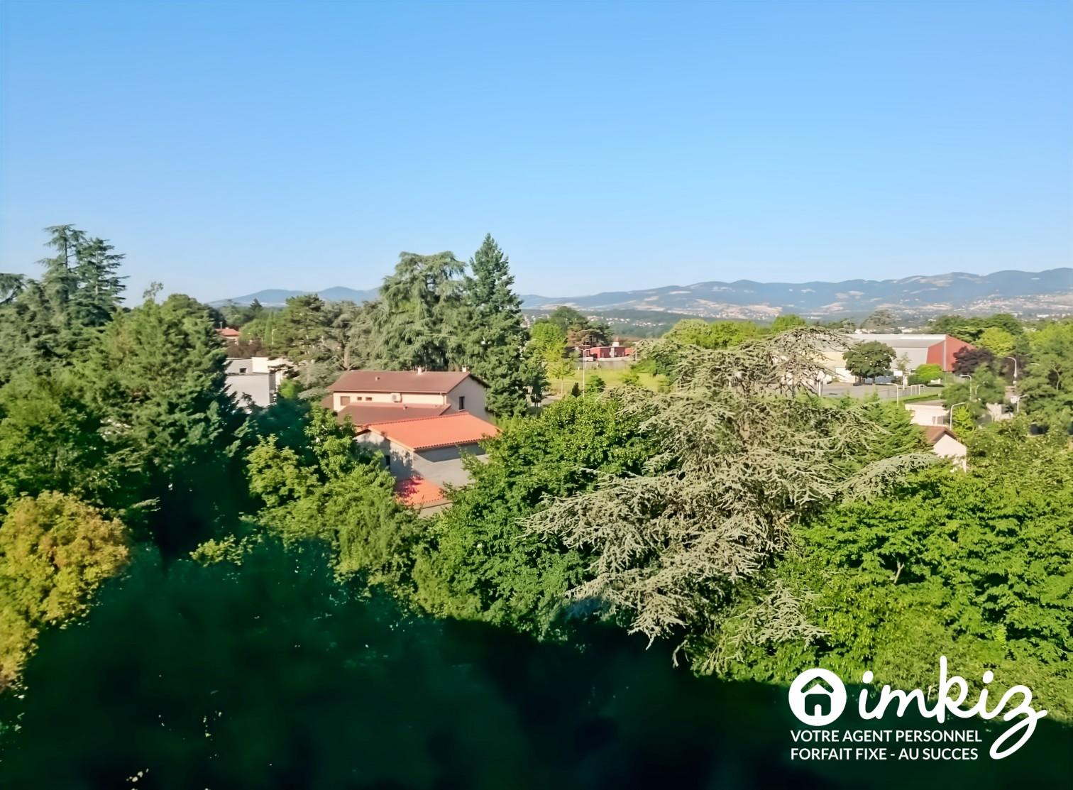
                                                Vente
                                                 F4-F5 très beau potentiel 88 m² vue d'exception