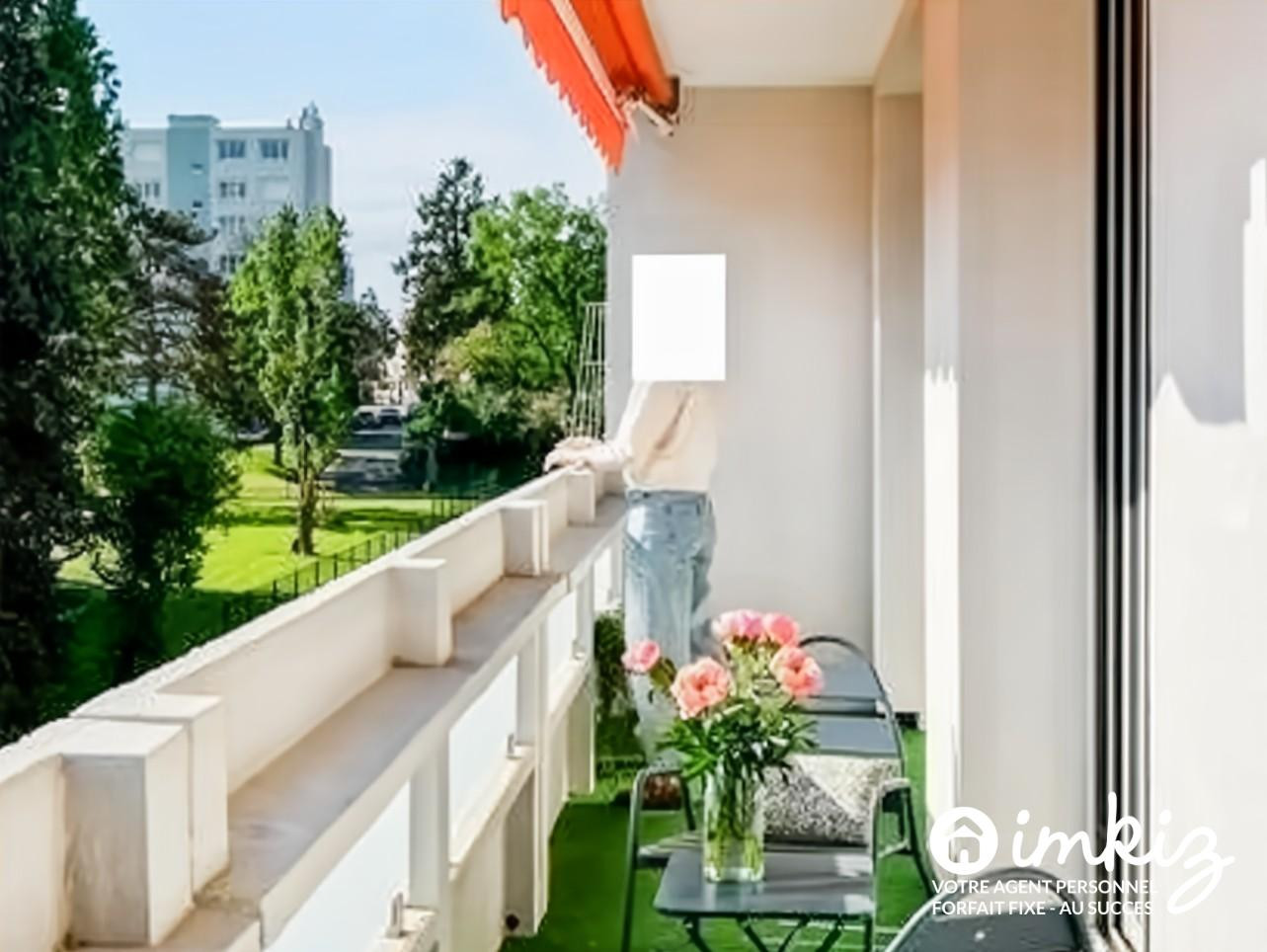 
                                                Vente
                                                 F4-F5 très beau potentiel 88 m² vue d'exception