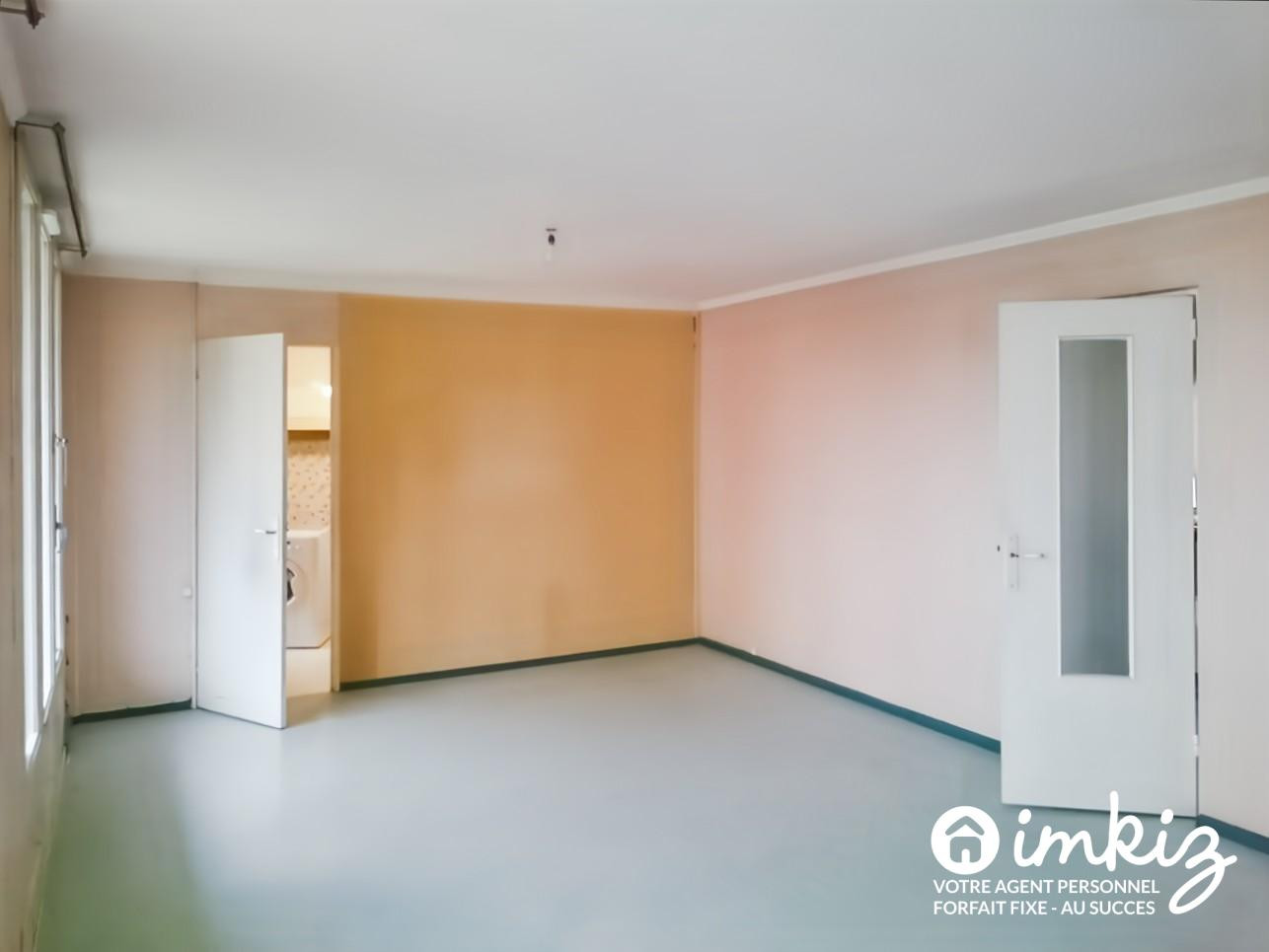 
                                                Vente
                                                 F4-F5 très beau potentiel 88 m² vue d'exception