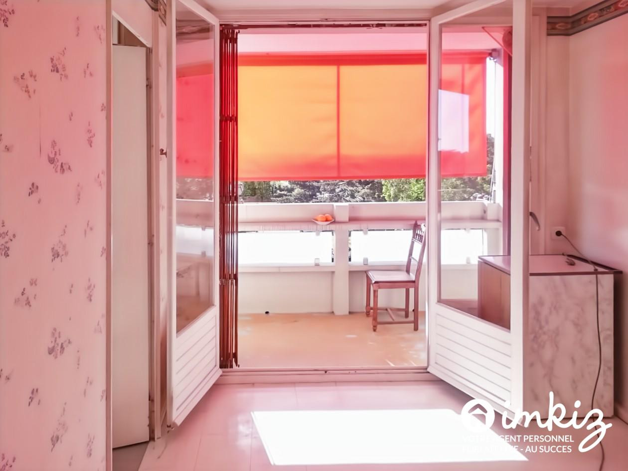
                                                Vente
                                                 F4-F5 très beau potentiel 88 m² vue d'exception