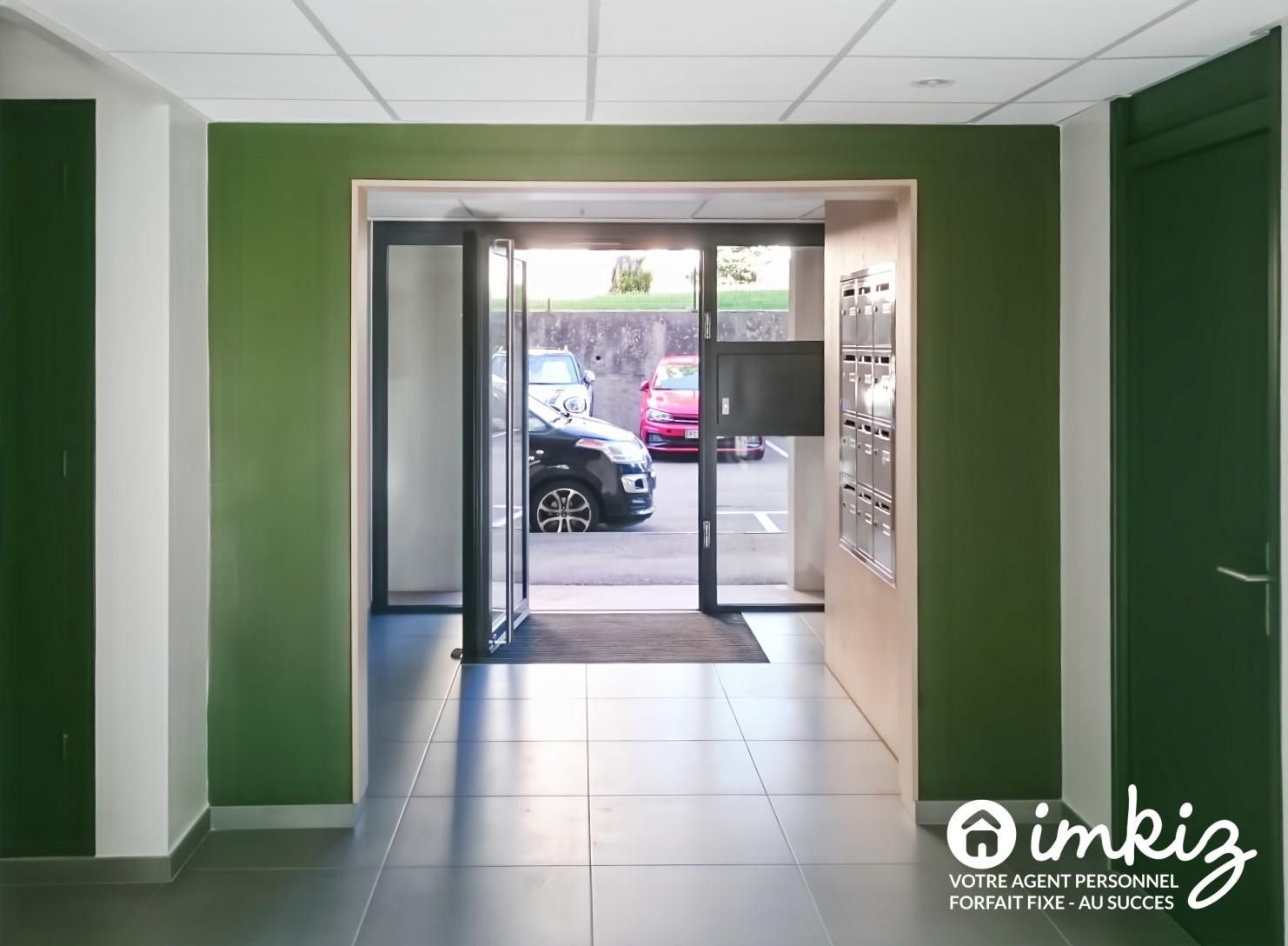 
                                                Vente
                                                 F4-F5 très beau potentiel 88 m² vue d'exception