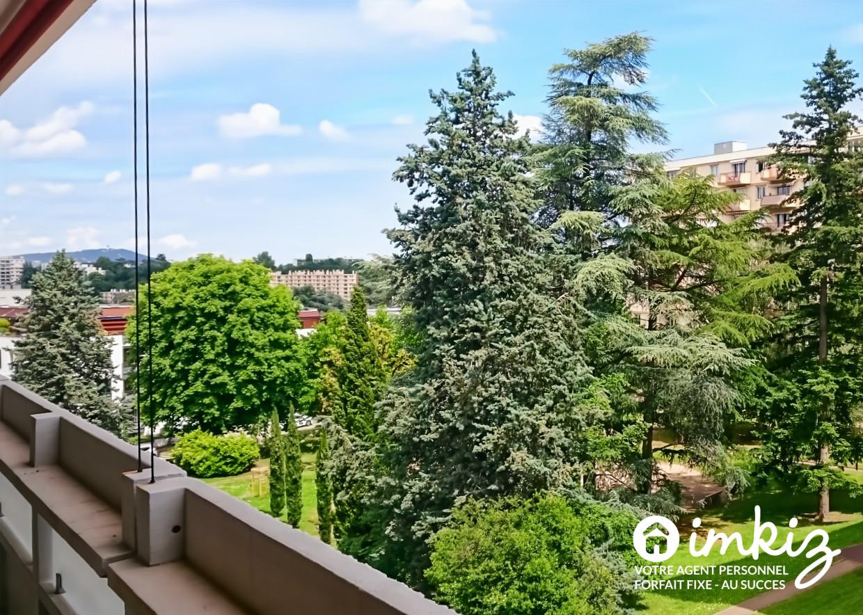 
                                                Vente
                                                 F4-F5 très beau potentiel 88 m² vue d'exception