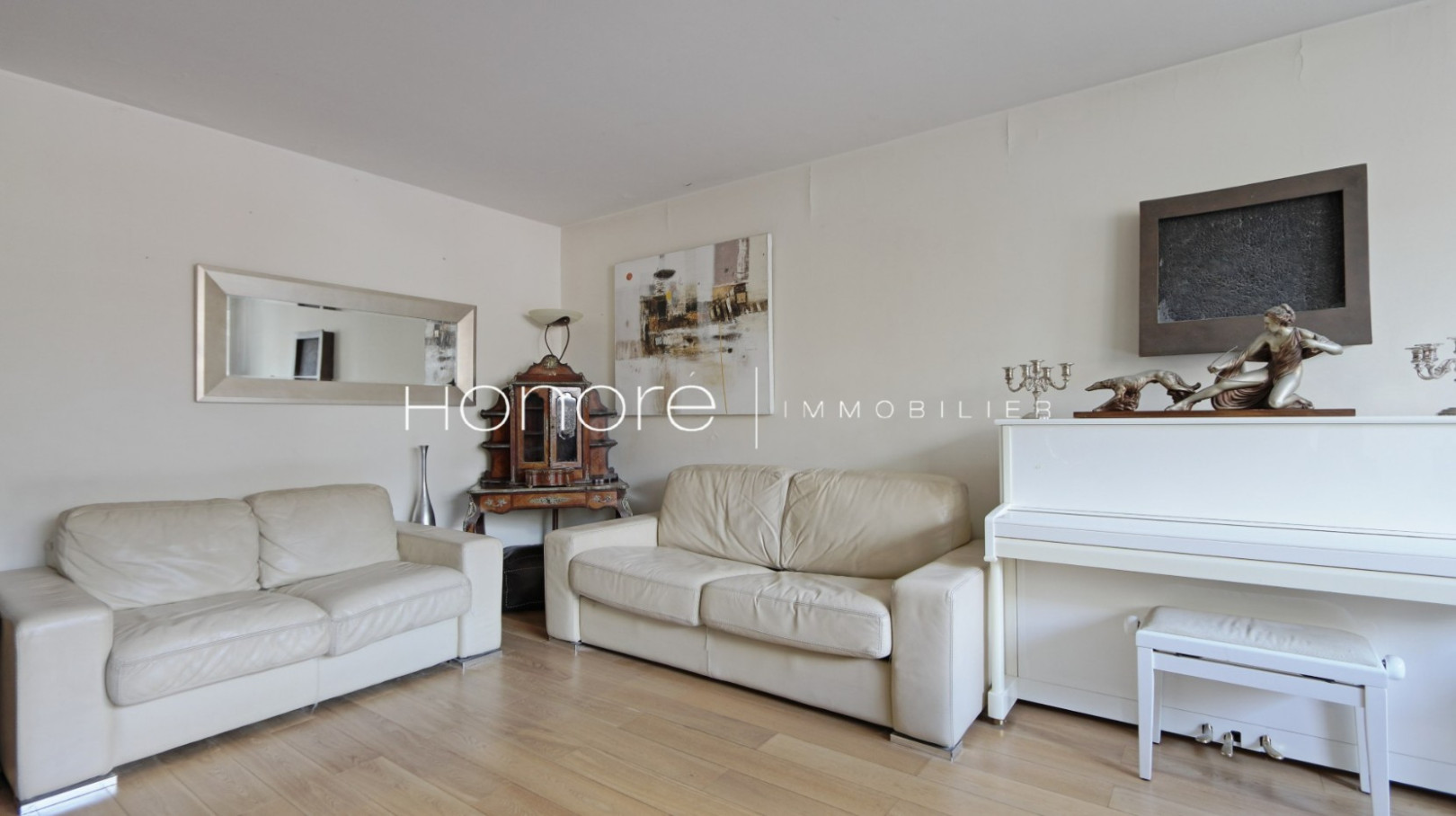 
                                                Vente
                                                 FAISANDERIE / APPARTEMENT 3 PIÈCES / BALCONS