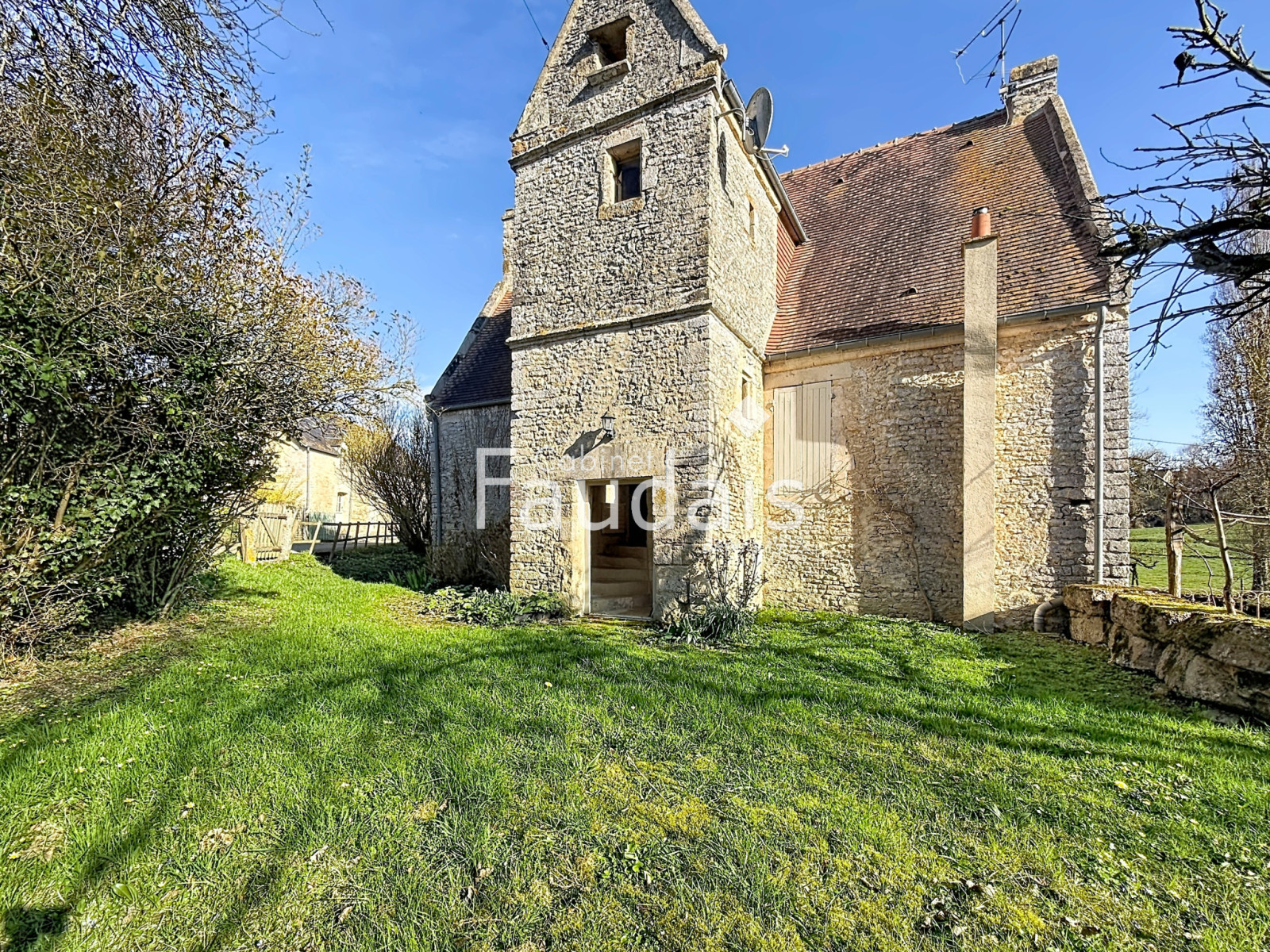
                                                Vente
                                                 FALAISE - ancien moulin - 175m2 entièrement rénové