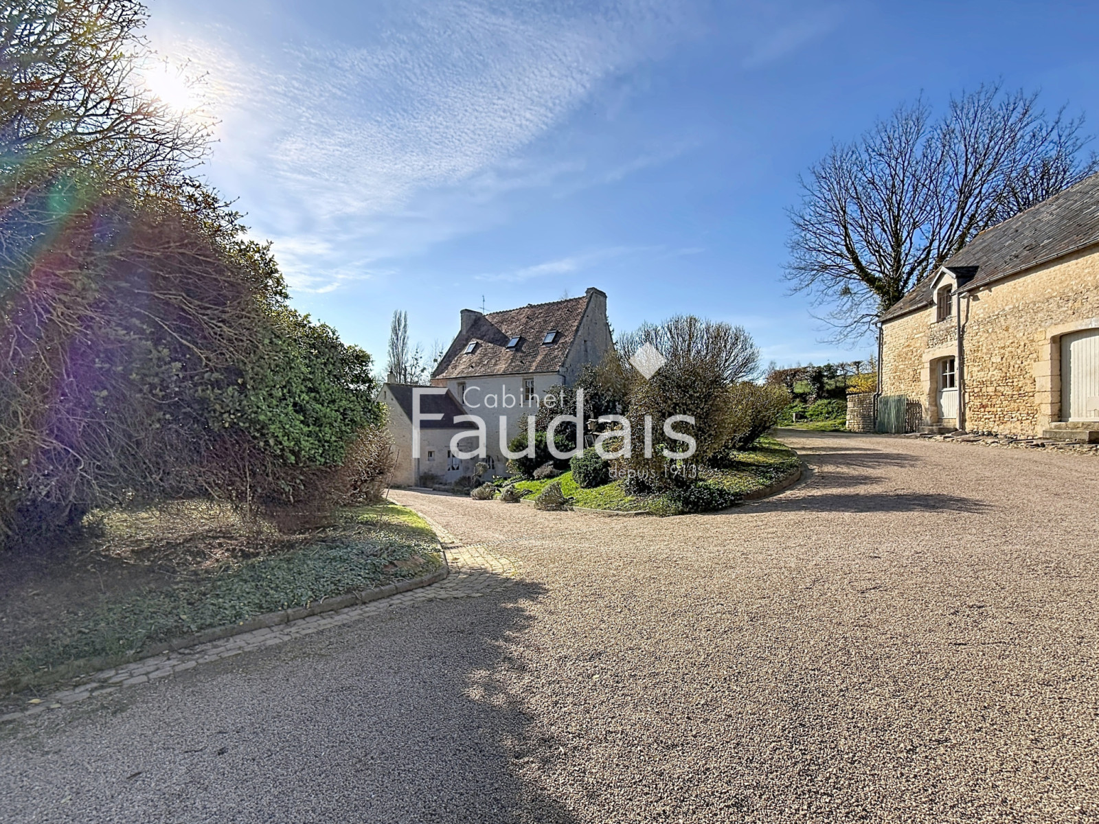 
                                                Vente
                                                 FALAISE - ancien moulin - 175m2 entièrement rénové