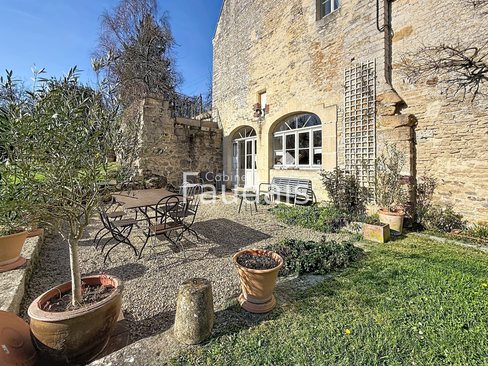 
                                                Vente
                                                 FALAISE - ancien moulin - 175m2 entièrement rénové