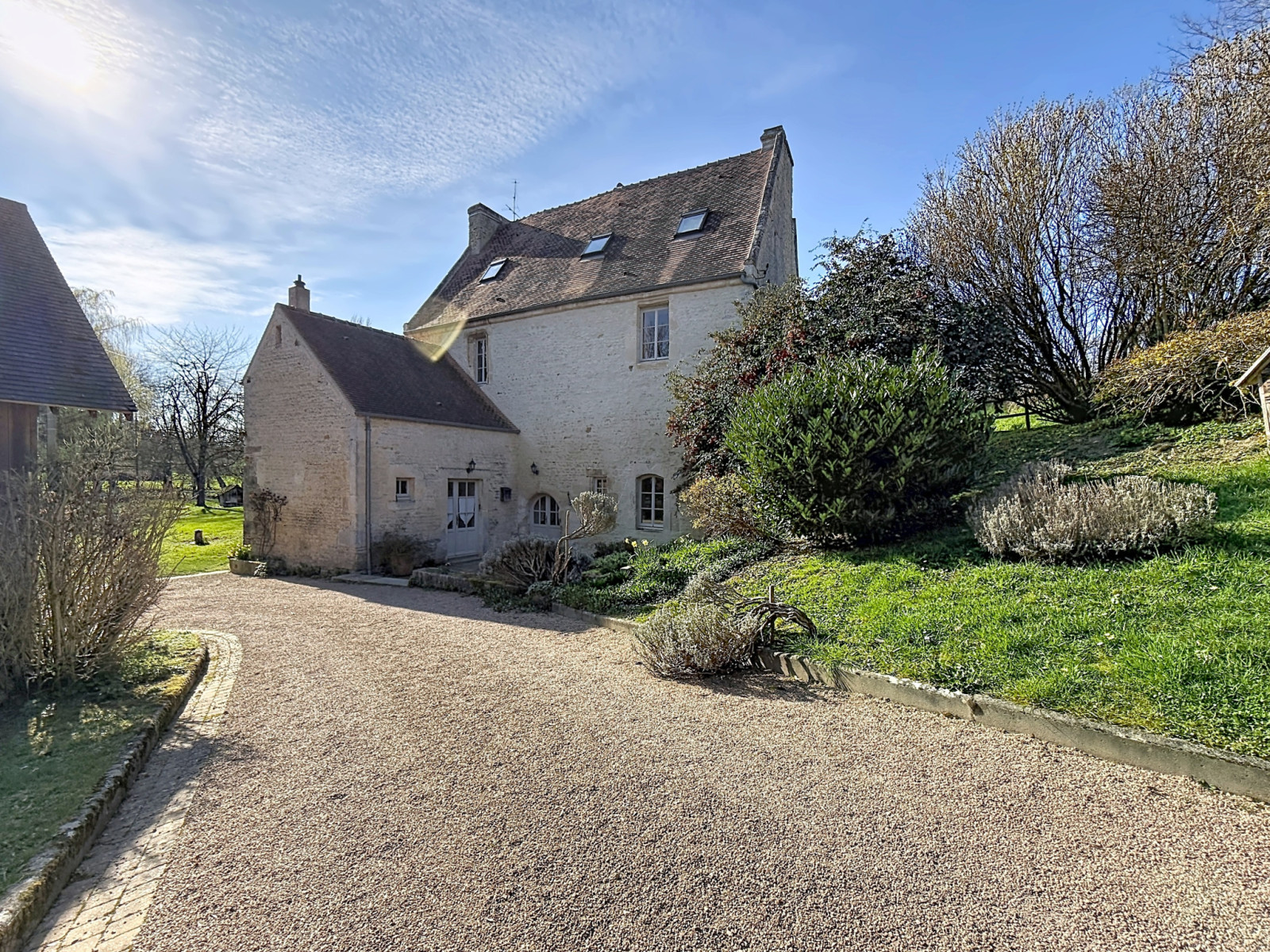 
                                                Vente
                                                 FALAISE - ancien moulin - 175m2 entièrement rénové