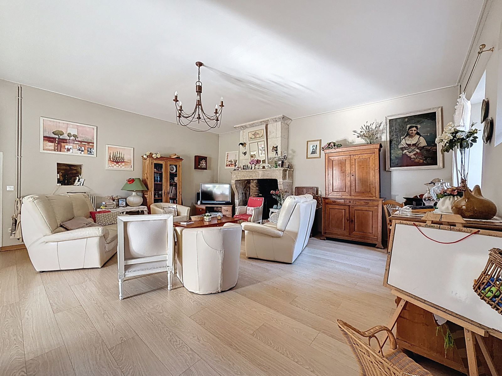 
                                                Vente
                                                 FALAISE - ancien moulin - 175m2 entièrement rénové