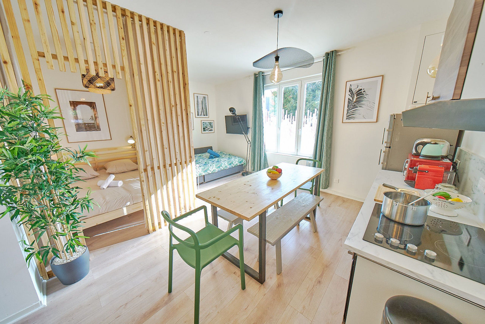 
                                                Location
                                                 Fantastic apartement terrace Gratte Ciel (loyer tout inclus)