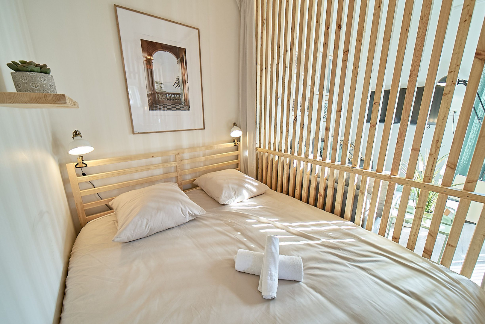 
                                                Location
                                                 Fantastic apartement terrace Gratte Ciel (loyer tout inclus)