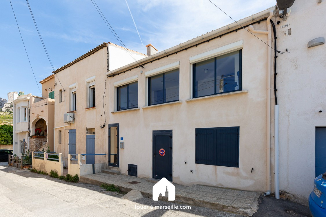 
                                                Location
                                                 Feel Goudes