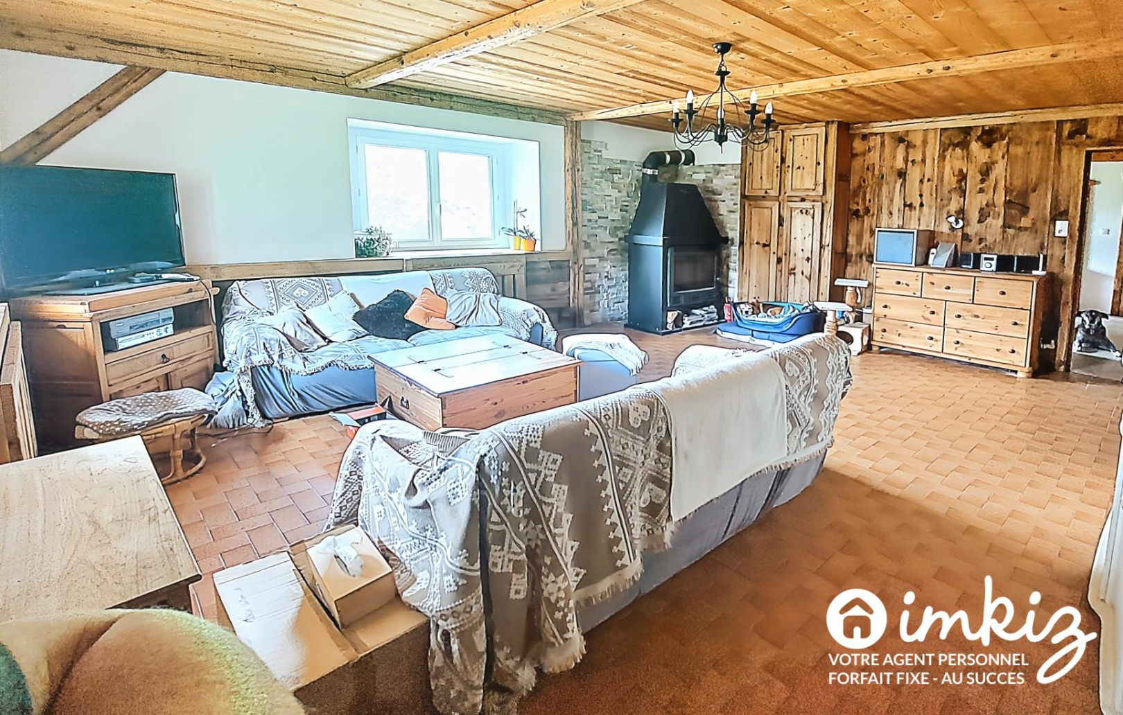 
                                                Vente
                                                 Ferme de 1826 rénovée + Mazot aménagé, 3'800m2