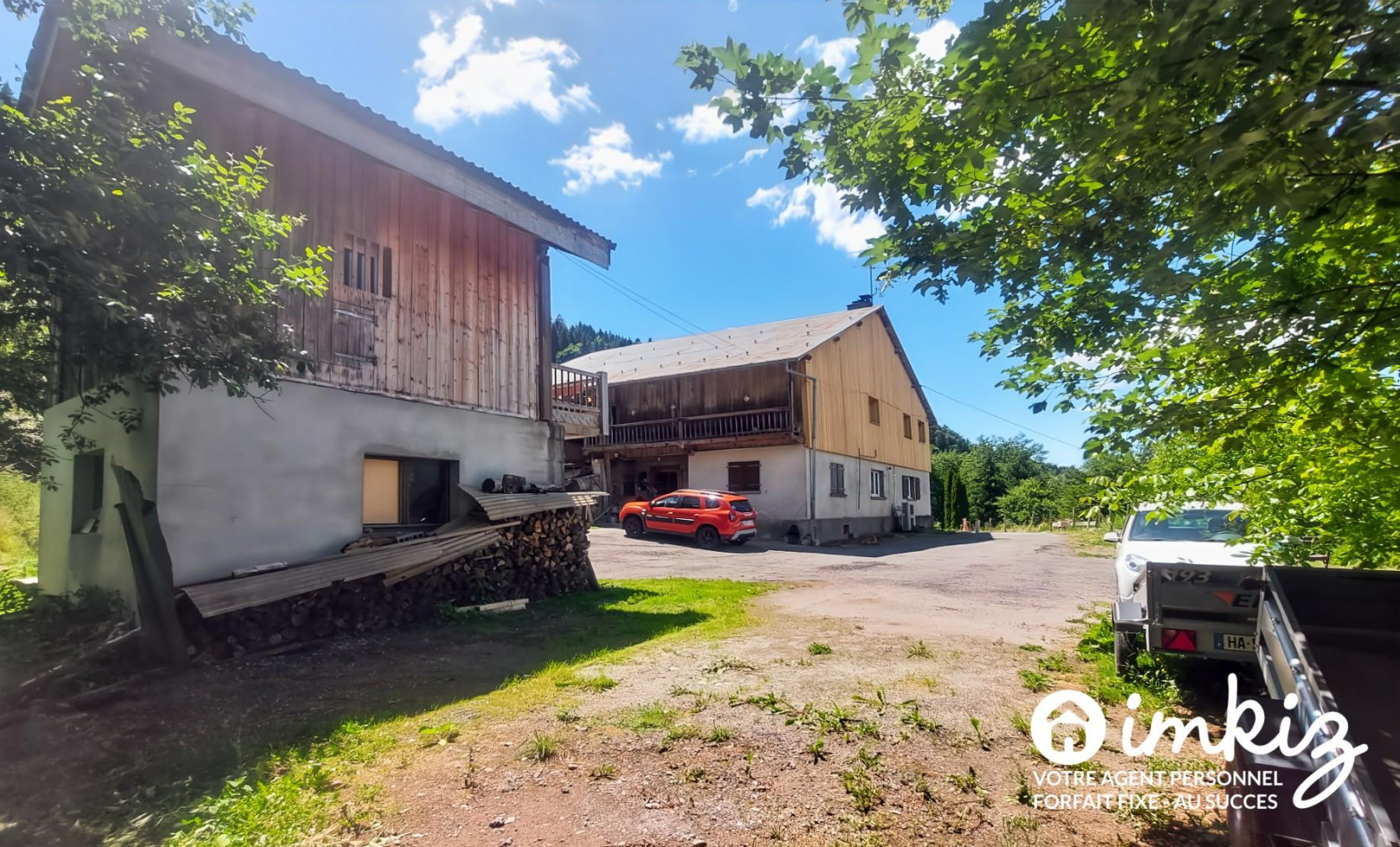 
                                                Vente
                                                 Ferme de 1826 rénovée + Mazot aménagé, 3'800m2