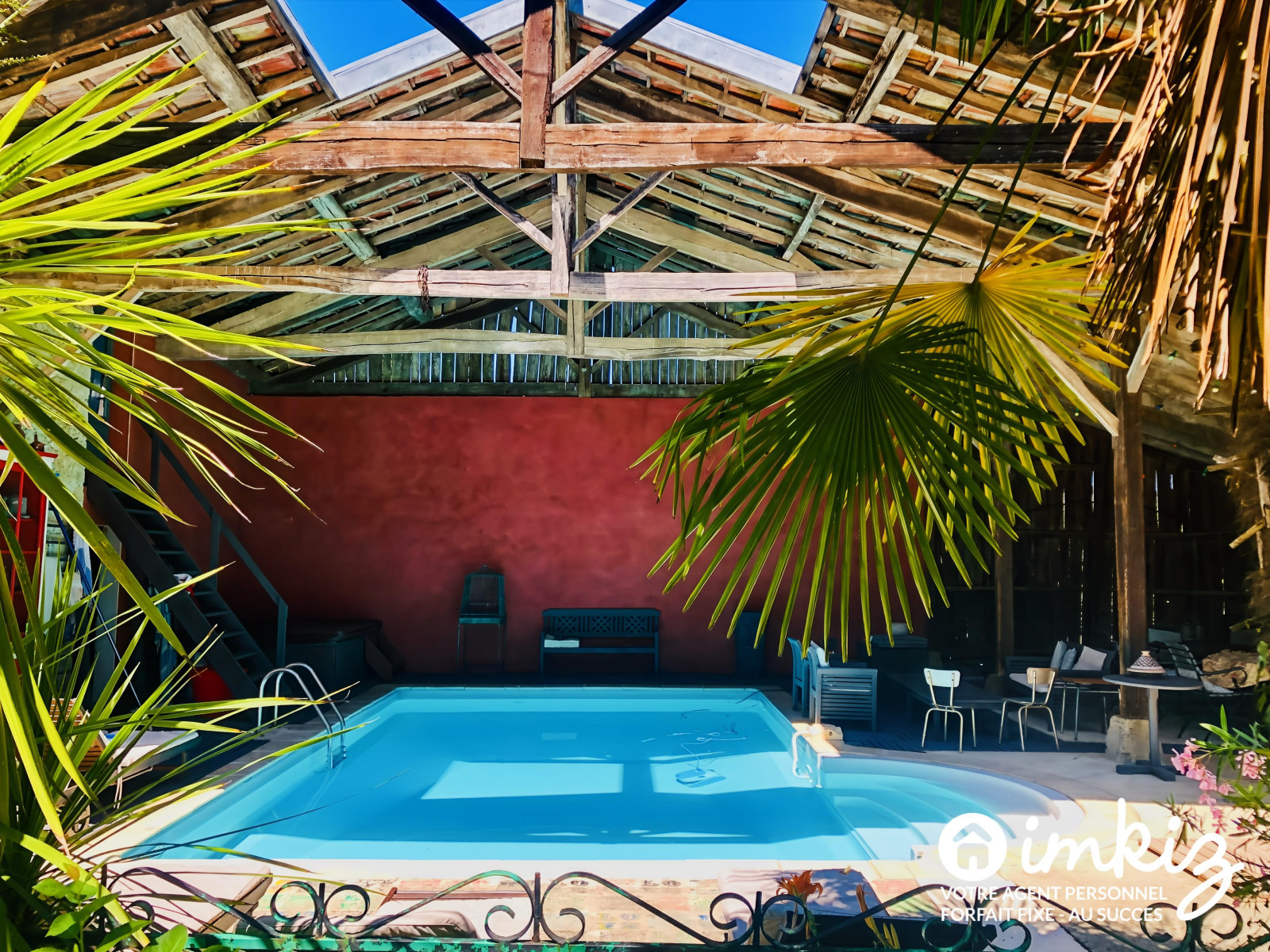 
                                                Vente
                                                 Ferme rénovée 355 m² piscine et dépendances