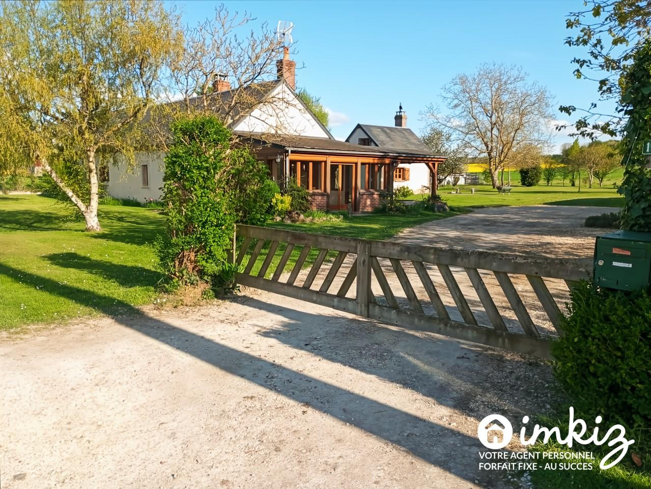 
                                                Vente
                                                 Fermette 5pièces et à chevaux