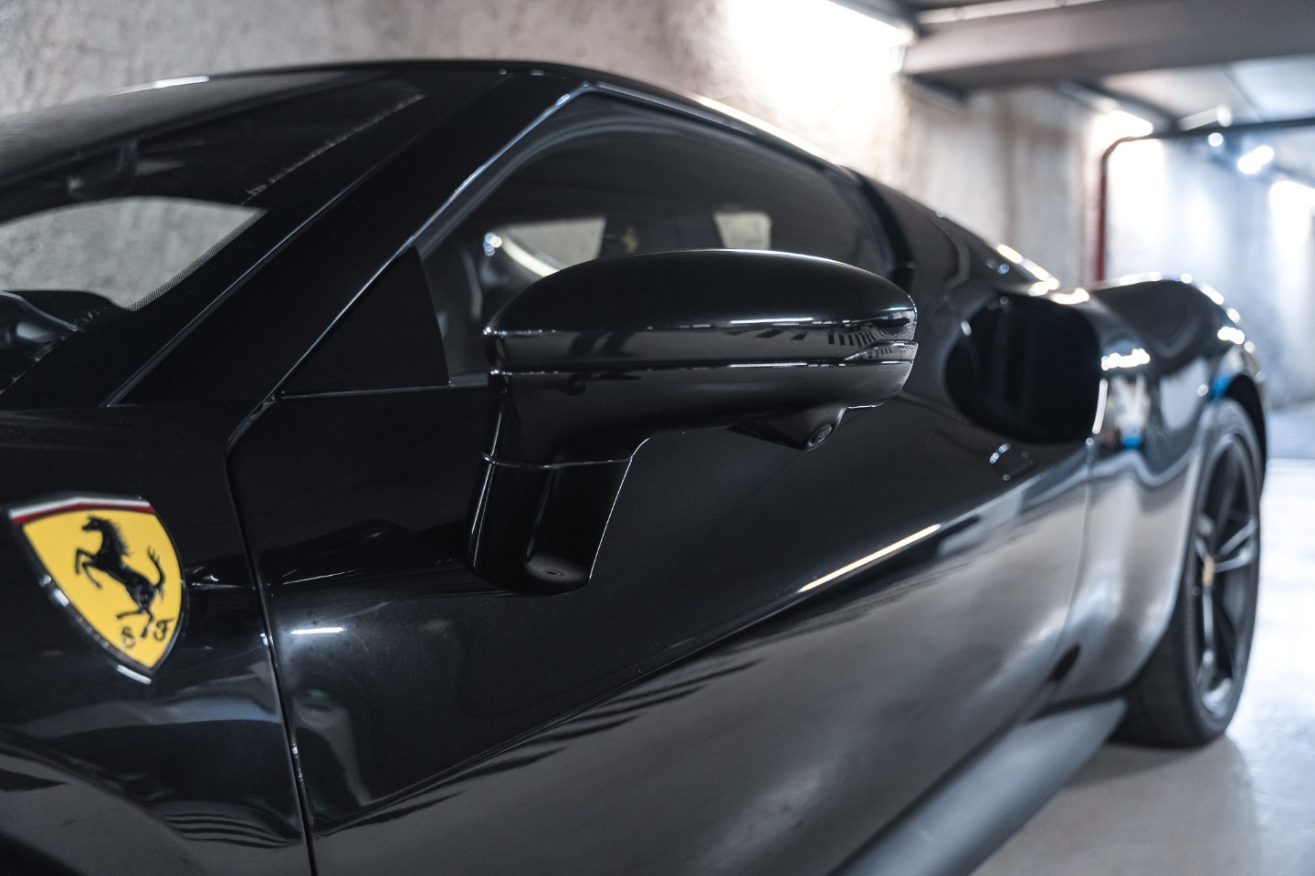 
                                                Voiture
                                                 Ferrari 296 GTB1