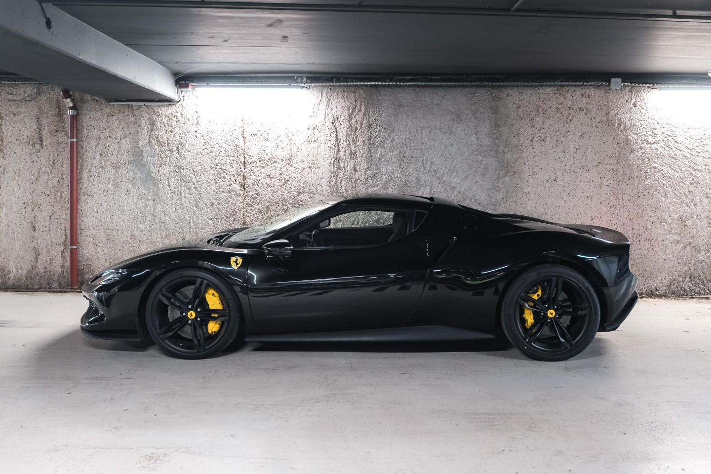 
                                                Voiture
                                                 Ferrari 296 GTB