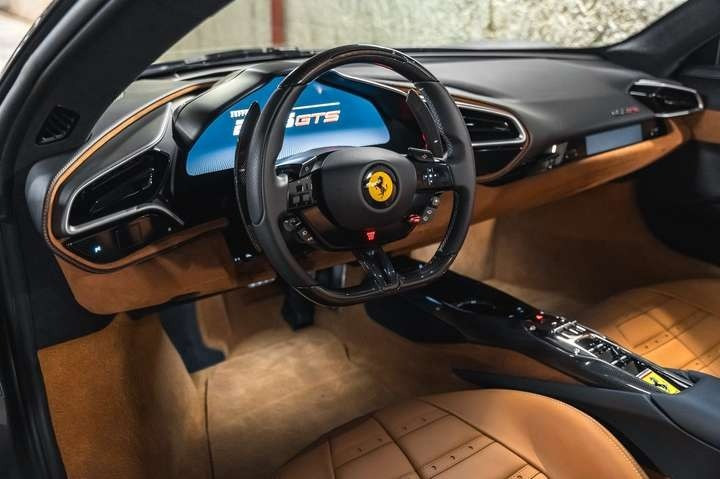 
                                                Voiture
                                                 Ferrari 296 GTS V6 2.9 830