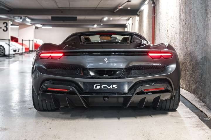 
                                                Voiture
                                                 Ferrari 296 GTS V6 2.9 830