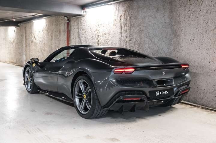 
                                                Voiture
                                                 Ferrari 296 GTS V6 2.9 830