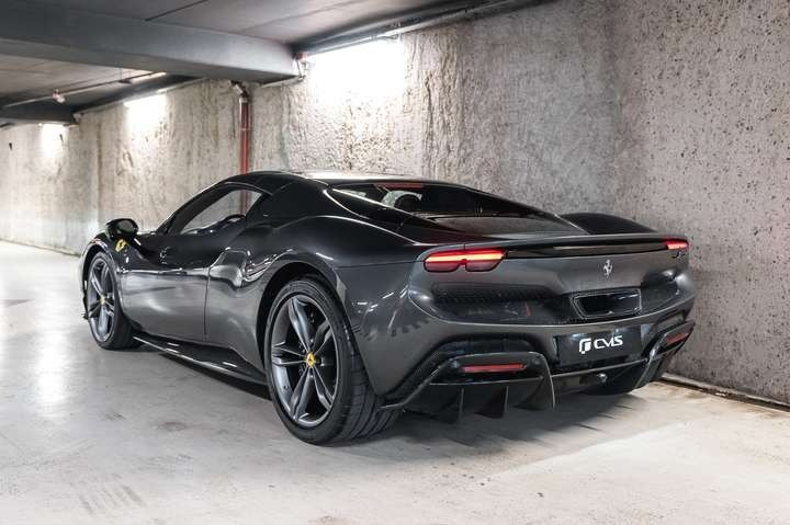 
                                                Voiture
                                                 Ferrari 296 GTS V6 2.9 830