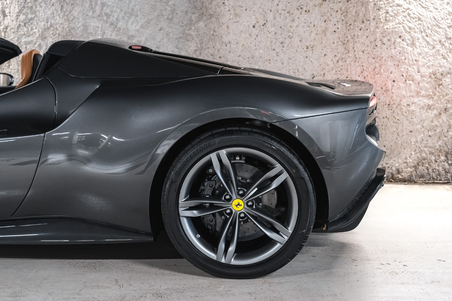 
                                                Voiture
                                                 Ferrari 296 GTS V6 3.0 830